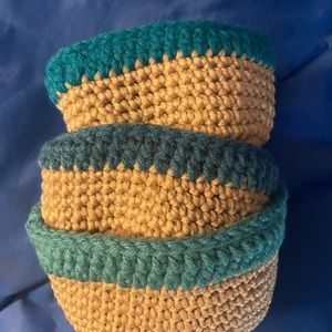 3- pc hand crocheted baskets 🧺 great for cosmetics or hair accessories